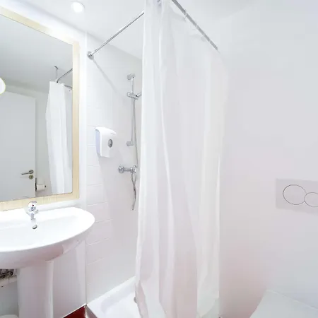 Première Classe Hotel 2*