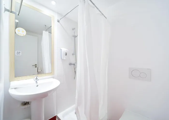 Premiere Classe Hotel 2*